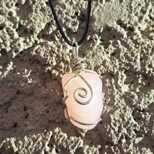 Wire-wrapped Crystal Necklace Handmade Jewelry (Rose Quartz)